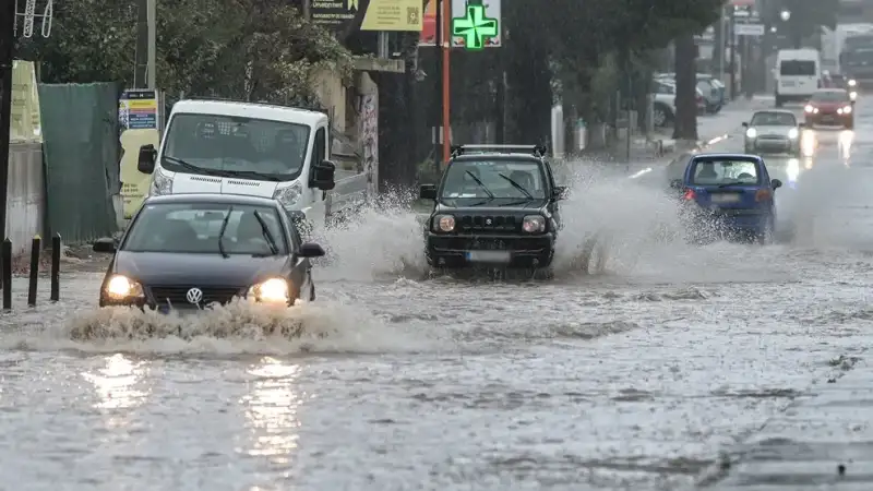 Έκτακτη προειδοποίηση ΕΜΥ: Πού θα «χτυπήσουν» καταιγίδες και χαλάζι – Η αναλυτική πρόγνωση 5 ημερών