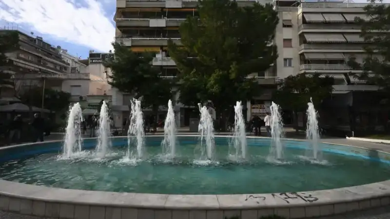 «Είπα ψέματα ότι είμαι γιατρός»: Η συγκλονιστική μαρτυρία του άνδρα που έκανε ΚΑΡΠΑ στο παιδί στην Καλλιθέα