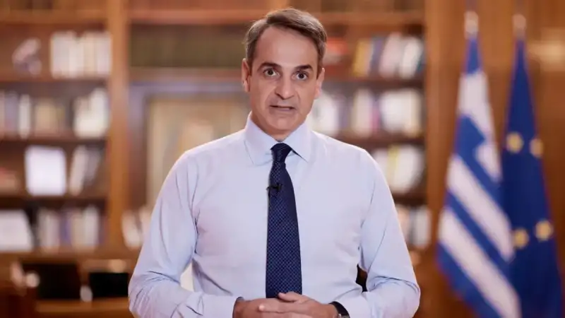 Ιστορική Ανατροπή: Ο Μητσοτάκης ανοίγει το «κουτί» του Συντάγματος – Στο τραπέζι η άρση μονιμότητας στο Δημόσιο