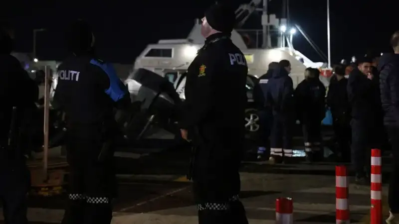 Τραγωδία στη Χίο: 15 νεκροί και σοκαριστικές μαρτυρίες – «Ανασύραμε 12 παραμορφωμένα πτώματα από το σκάφος»