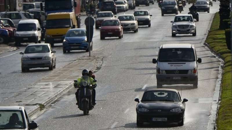 Κίνηση τώρα: Χάος στους δρόμους - Καθυστερήσεις σε Κηφισό και Αττική Οδό