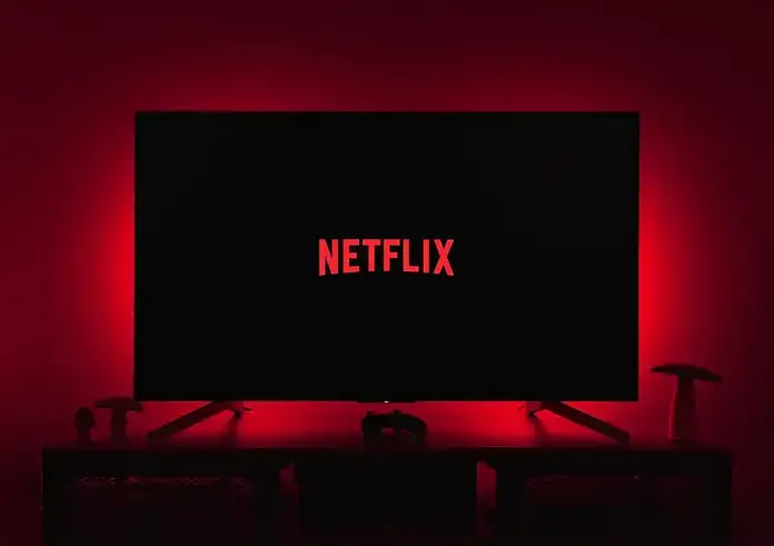 Netflix: Πέντε ταινίες και σειρές για να δείτε το τριήμερο