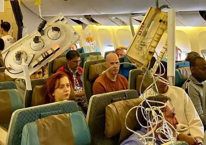Σοκάρει το βίντεο με την καμπίνα του άδειου Boeing 777: Σα να πέρασε ανεμοστρόβιλος