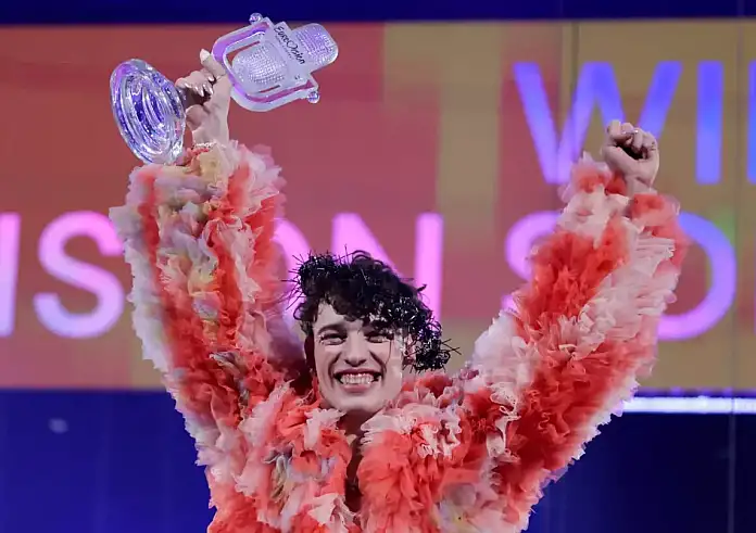 Eurovision 2024: Αυτό είναι το Nemo της Ελβετίας – Το πρώτο non binary άτομο που σηκώνει και... σπάει το τρόπαιο!