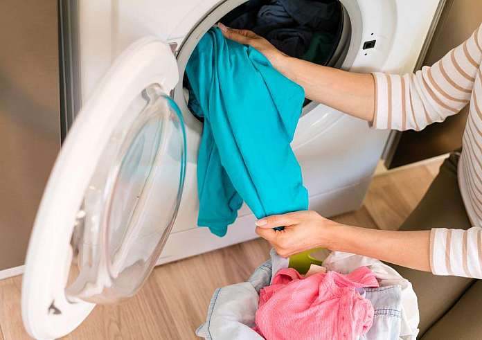 Πέντε σημάδια που δείχνουν ότι το πλυντήριο ρούχων χρειάζεται καθάρισμα