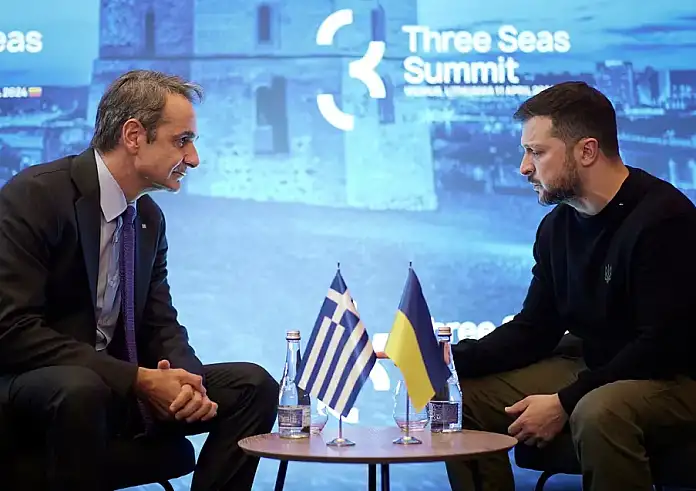 Τηλεφωνική επικοινωνία Μητσοτάκη – Ζελένσκι: Η Ελλάδα θα συνεχίσει να στηρίζει την Ουκρανία