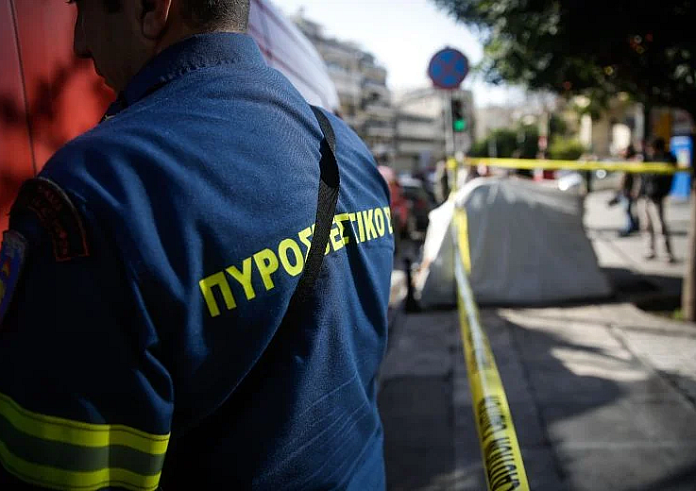 Φωτιά σε διαμέρισμα στη Θεσσαλονίκη - Στο νοσοκομείο δυο γυναίκες