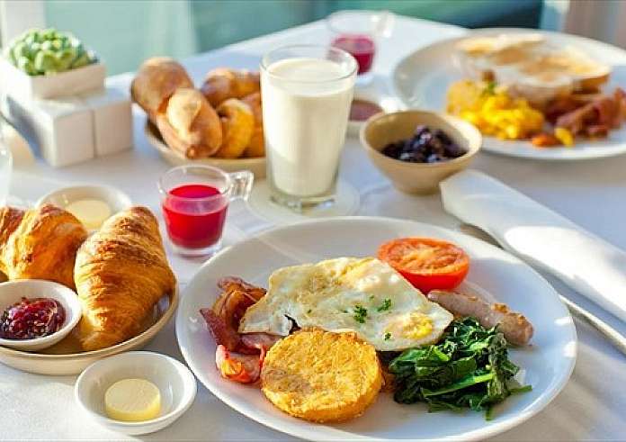 Απώλεια βάρους: Γιατί δεν πρέπει να καταναλώνετε πρωινό μετά τις 9 π.μ.;