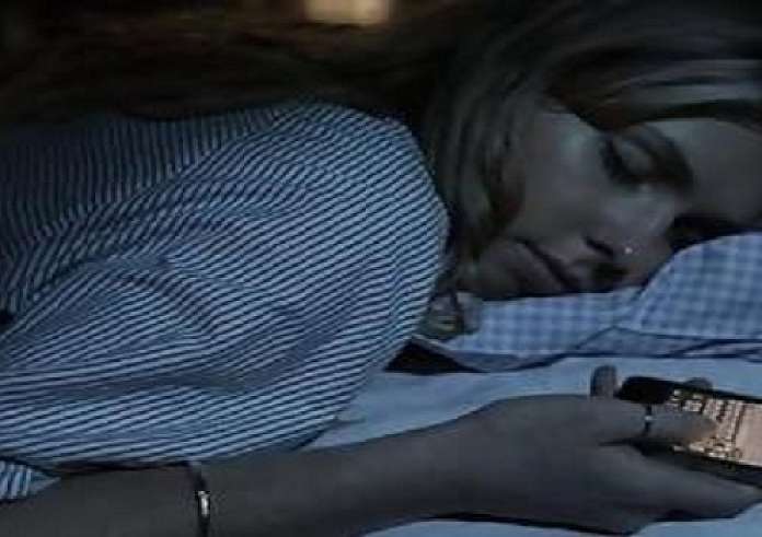 Ύπνος: Κοιμηθείτε καλύτερα αποσύροντας ένα πράγμα από το κρεβάτι σας