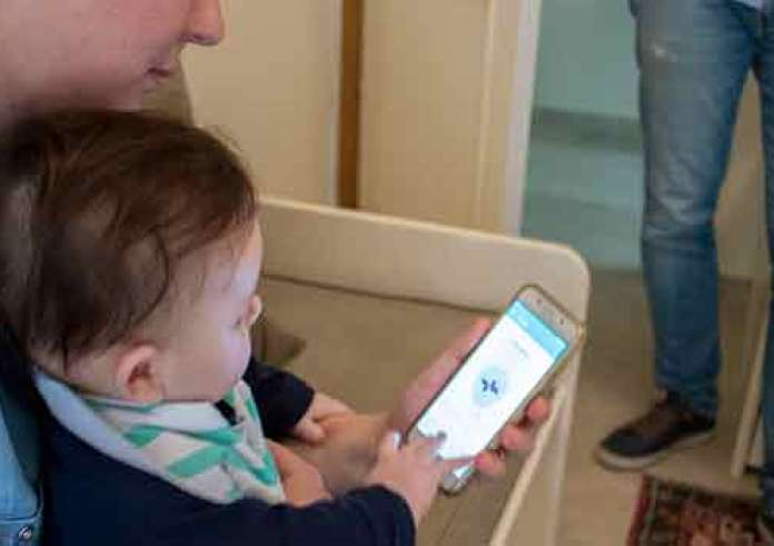 Φοιτητές του ΑΠΘ έφτιαξαν εφαρμογή που διαβάζει το κλάμα του μωρού
