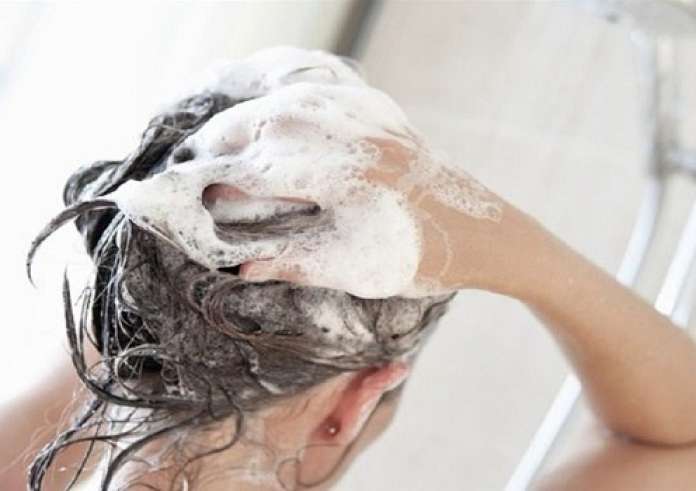 Η σωστή συχνότητα λουσίματος δεν είναι ίδια για όλους – Τι ισχύει σύμφωνα με δερματολόγους