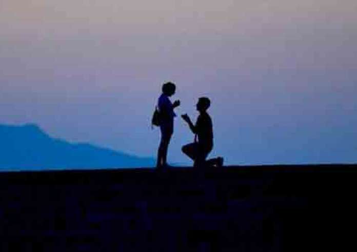 Λευκάδα: 24χρονη έπεσε αναίσθητη μετά από πρόταση γάμου – Δίνει μάχη για τη ζωή της