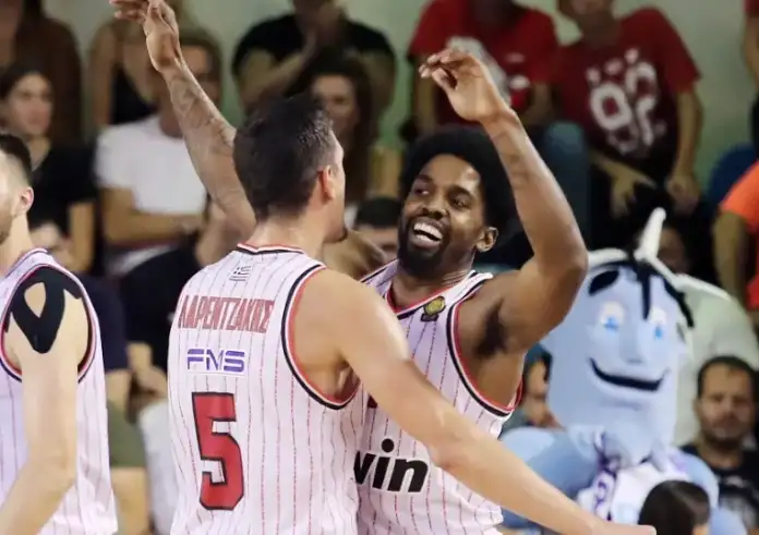 Ολυμπιακός – Παναθηναϊκός 75-51: Βάφτηκε κόκκινο το Super Cup