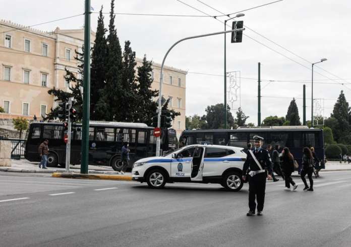 Γιατί η ΕΛΑΣ απαγόρευσε τις συγκεντρώσεις - Φόβοι για «απόβαση» νεοναζί στην Αθήνα