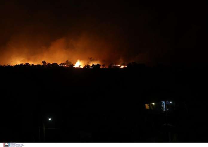 Θεσσαλονίκη: Ολονύχτια μάχη με τις φλόγες – Φωτιές σε Λαγκαδά, Νέους Επιβάτες και Νέο Ρύσιο