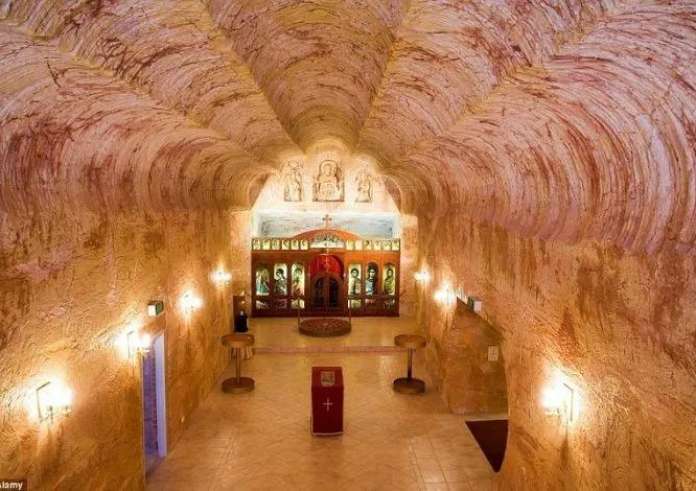 Η υπόγεια πόλη που ζουν 2.000 άνθρωποι από 40 χώρες – Μια μεγάλη μερίδα των μόνιμων κατοίκων είναι Έλληνες