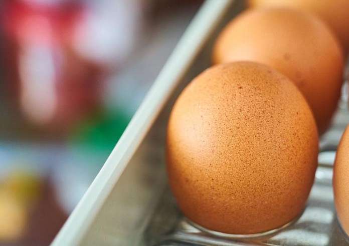 Αυγά: Πόσες μέρες «κρατάνε» στο ψυγείο και πώς θα καταλάβετε ότι έχουν χαλάσει