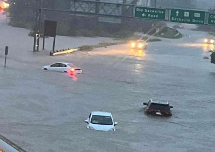 Καναδάς: Τέσσερις αγνοούμενοι από τις πλημμύρες, ανάμεσά τους δυο παιδιά