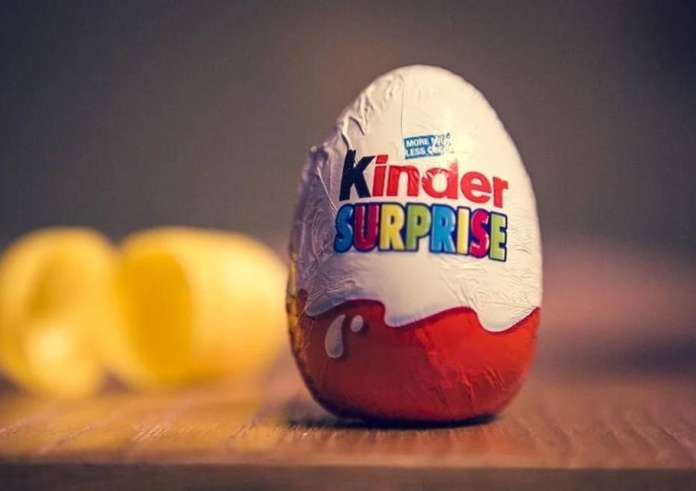 Απίθανο: Γιατί τα αυγά Kinder έχουν πάντα το παιχνίδι σε κίτρινη θήκη