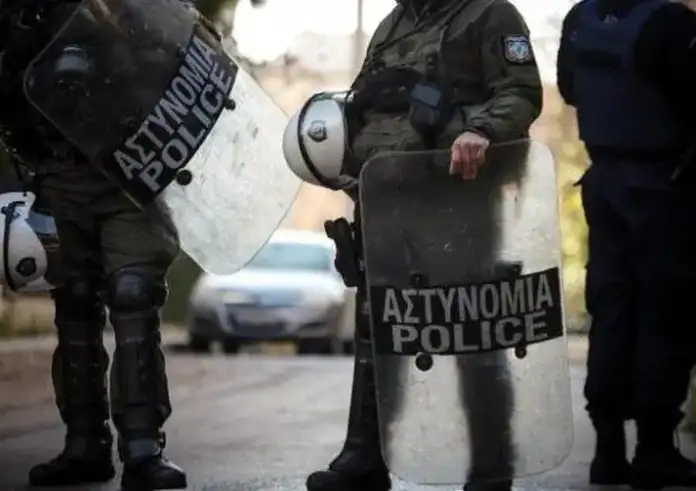 Νέο Ηράκλειο: Συναγερμός για τις σημερινές συγκεντρώσεις. Φόβοι για επεισόδια. Σύλληψη 21 ακροδεξιών Ιταλών