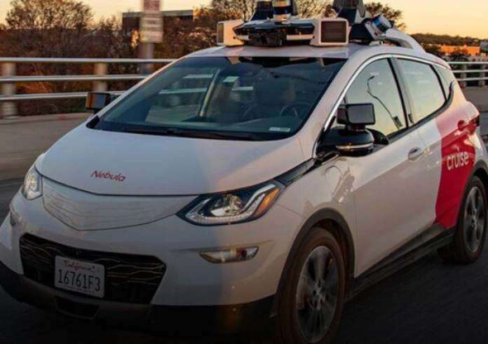 Tαξί ρομπότ: Ξεκινούν τον επόμενο μήνα στο Ντουμπάι τα δοκιμαστικά δρομολόγια