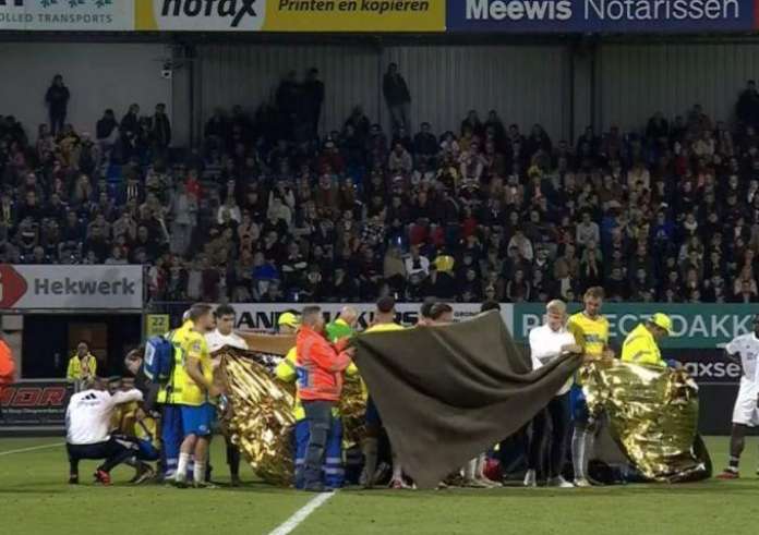 Βάαλβαϊκ - Άγιαξ: Σοβαρός τραυματισμός του γκολκίπερ. Εγινε χρήση απινιδωτή και διεκόπη οριστικά το ματς