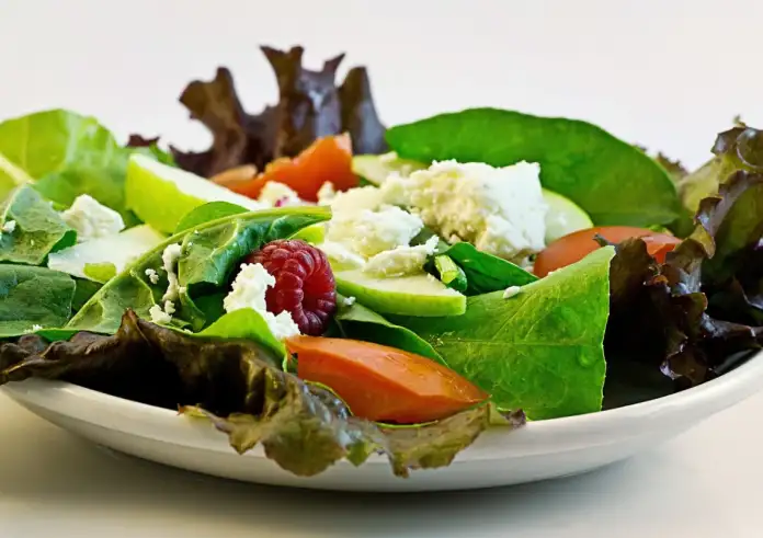 Πώς να τρως υγιεινά αν δεν σου αρέσει να μαγειρεύεις