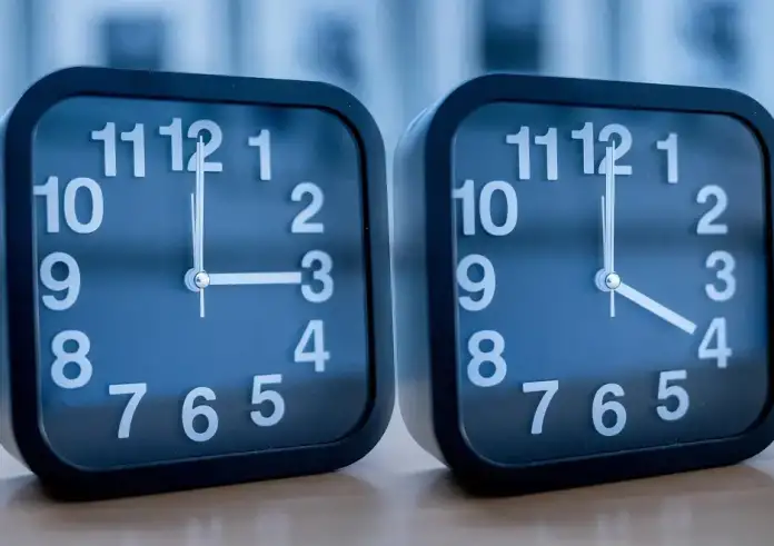 H αλλαγή της ώρας προκαλεί αύξηση του καρκίνου και τροχαία ατυχήματα