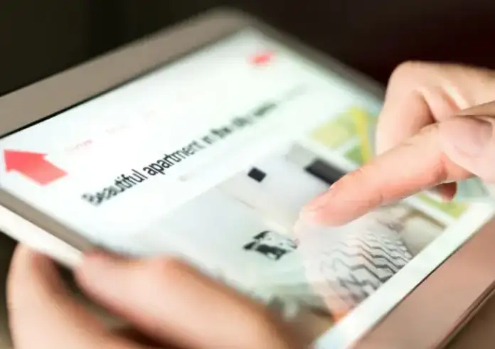 Πρόστιμο έως 10.000 ευρώ σε όποιον νοικιάζει με Airbnb αν το σπίτι δεν έχει αυτές τις 4 προδιαγραφές