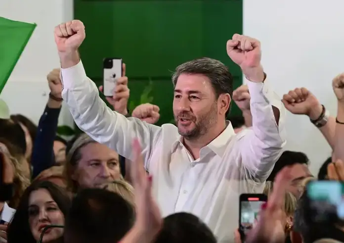 ΠΑΣΟΚ: Άνετη νίκη Ανδρουλάκη. Η επόμενη μέρα στο κόμμα