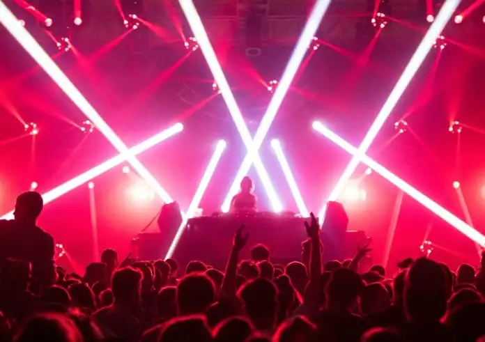 Club 22: Οριστικό λουκέτο στο κλαμπ που σέρβιρε «μπόμπες» στους ανήλικους μαθητές