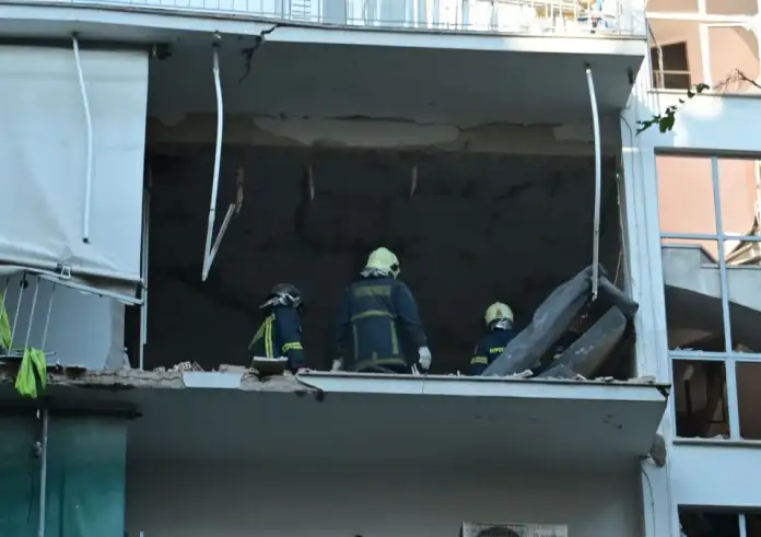 Αμπελόκηποι: Ένας νεκρός και μία τραυματίας από την έκρηξη σε διαμέρισμα