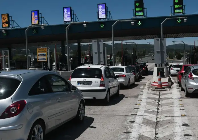 Ξεκίνησε η έξοδος των αδειούχων της Πρωτοχρονιάς χωρίς προβλήματα