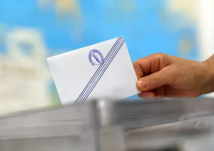 Δημοσκόπηση Metron Analysis: Ρεκόρ δεκαετίας για τα ποσοστά του ΠΑΣΟΚ – Πάνω από 10 μονάδες η διαφορά του από τον ΣΥΡΙΖΑ