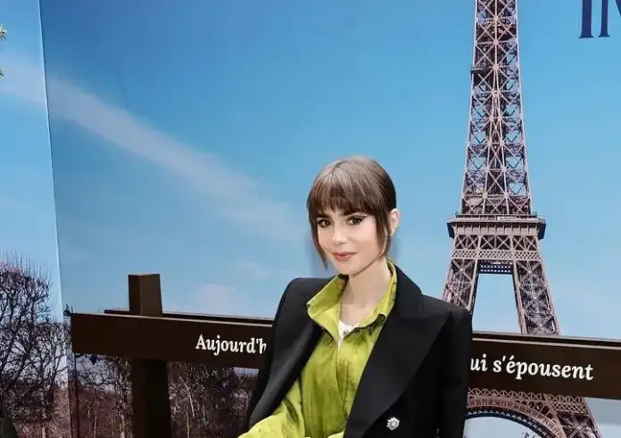 Σε άλλα νέα, το Emily in Paris δημιούργησε πολιτικό ζήτημα - Ο Μακρόν θα δώσει μάχη να μην πάει στη Ρώμη η σειρά