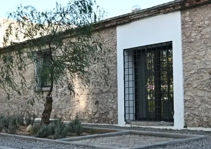 Εικόνες μέσα από τα ολοκαίνουρια γραφεία του Στέφανου Κασσελάκη με ενοίκιο 20.000 ευρώ