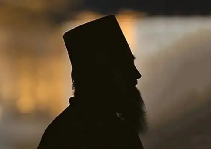 Αγρίνιο: Ιερέας προφυλακισθείς για βιασμούς ανηλίκων - Συνεχίζει να πληρώνεται κανονικά