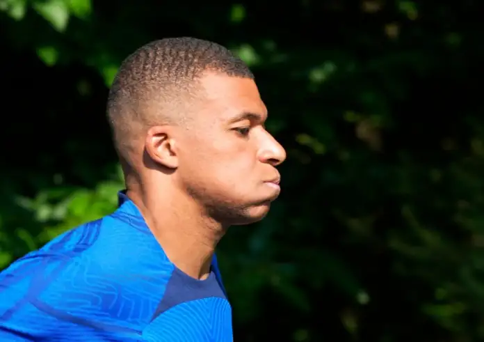 Σουηδία: Ο Κιλιάν Εμπαπέ κατηγορείται για βιασμό – Διαψεύδει ο ίδιος, ξεκίνησε έρευνα η εισαγγελία στη Στοκχόλμη