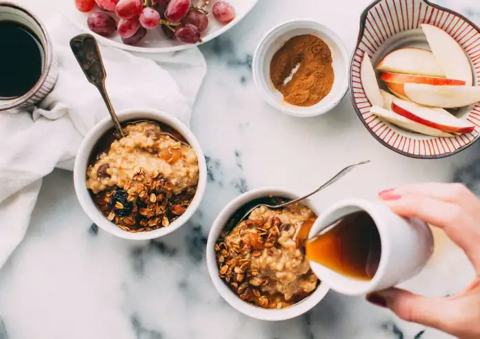 Έχεις χαμηλή πίεση; Να πότε είναι η καλύτερη ώρα να τρως πρωινό