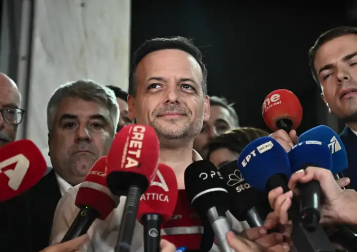 Χάρης Δούκας: «Θα είμαστε μαζί την επόμενη μέρα» - Οι δηλώσεις του μετά τη συνάντηση με την Άννα Διαμαντοπούλου