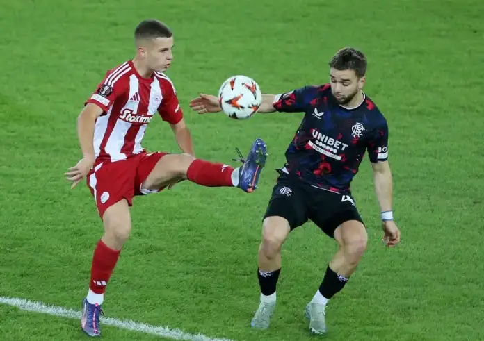 Ολυμπιακός – Ρέιντζερς 1 - 1. Συνεχίζουν χέρι-χέρι με στόχο τους «16»