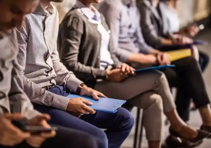 Νέο επίδομα ανεργίας: 15.000 για την πιλοτική εφαρμογή. Πώς θα υπολογίζεται