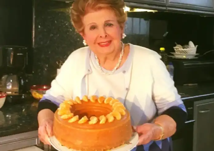 Βέφα Αλεξιάδου: Αυτή ήταν η διάσημη συνταγή για κέικ σοκολάτας