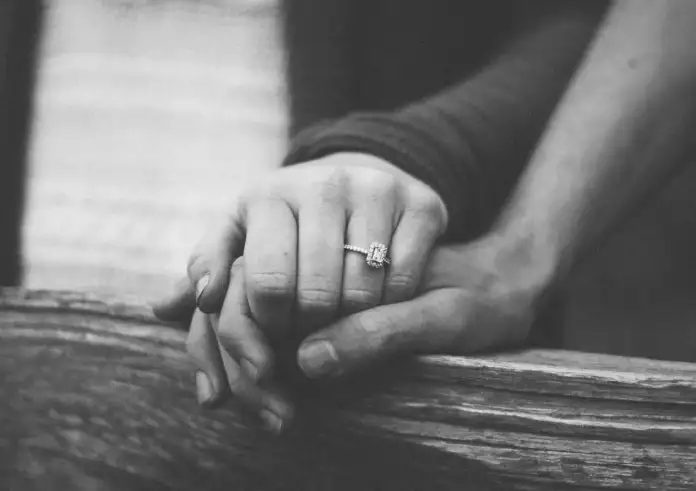 Λευκάδα: 24χρονη κατέρρευσε λίγα λεπτά αφότου δέχθηκε πρόταση γάμου