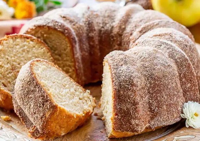 Απολαυστική συνταγή για κέικ με μήλο και κανέλα