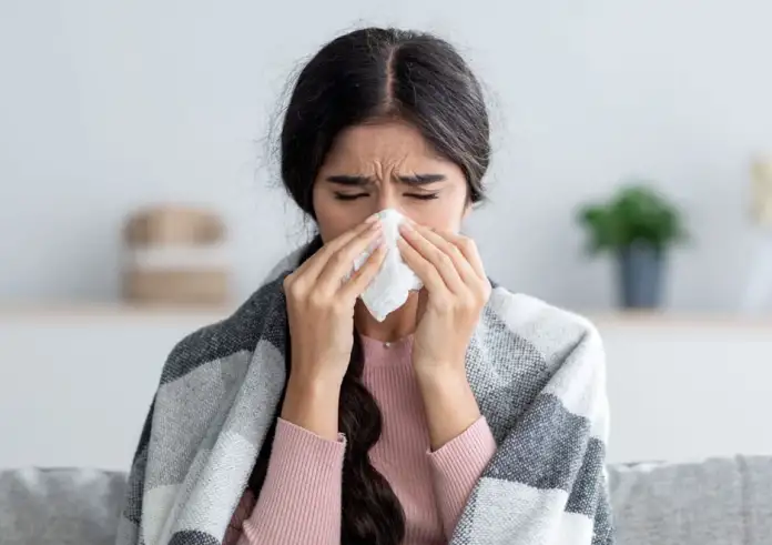 Εφτά φυσικοί τρόποι για να προστατευτείς από τo κρυολόγημα και να τονώσεις το ανοσοποιητικό σου