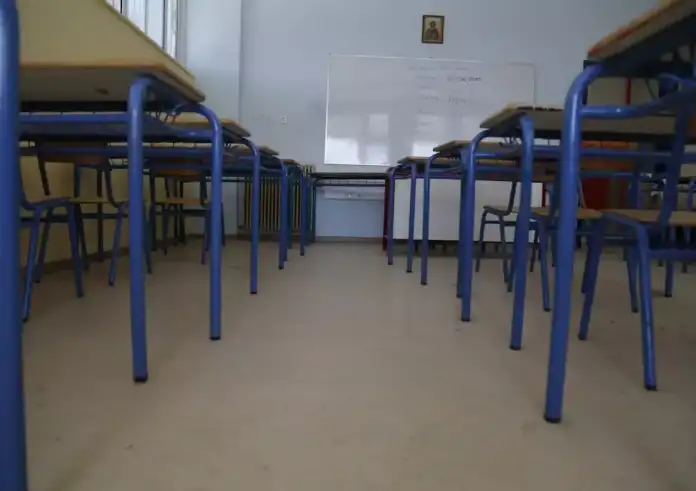 Κοινωνική εργασία στο σχολείο αντί της παραδοσιακής αποβολής: Τι θα κάνουν οι μαθητές όταν θα τιμωρούνται