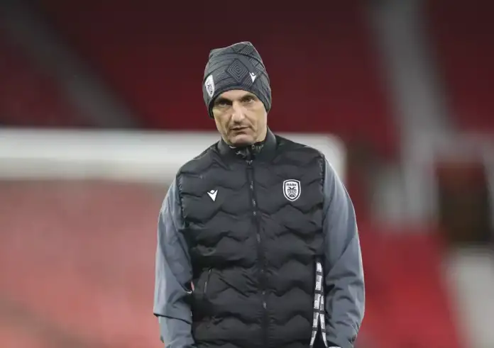 «Ο Ραζβάν Λουτσέσκου δεν νιώθει άνετα στον ΠΑΟΚ» γράφουν στην Ρουμανία