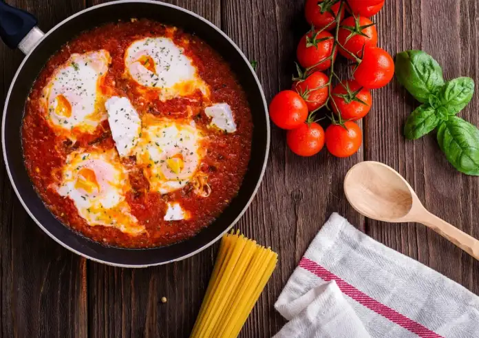 Στραπατσάδα: Πανεύκολη συνταγή για το αγαπημένο ελληνικό φαγητό