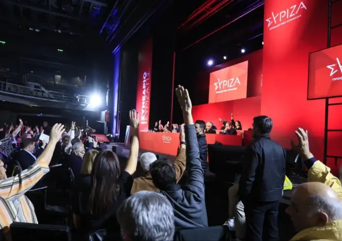 Το Σαββατοκύριακο της διάλυσης του ΣΥΡΙΖΑ. Οι 4 αποχωρήσεις και η Τζάκρη